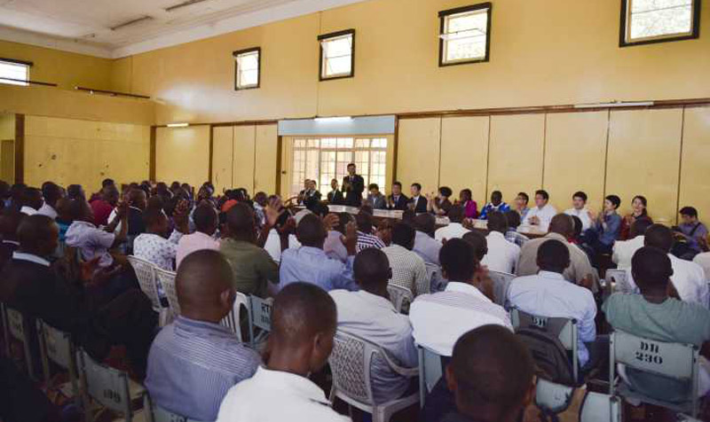 焦院长参加肯尼亚蒙内铁路工务二期结业典礼1.jpg 焦院长参加肯尼亚蒙内铁路工务二期结业典礼1.jpg